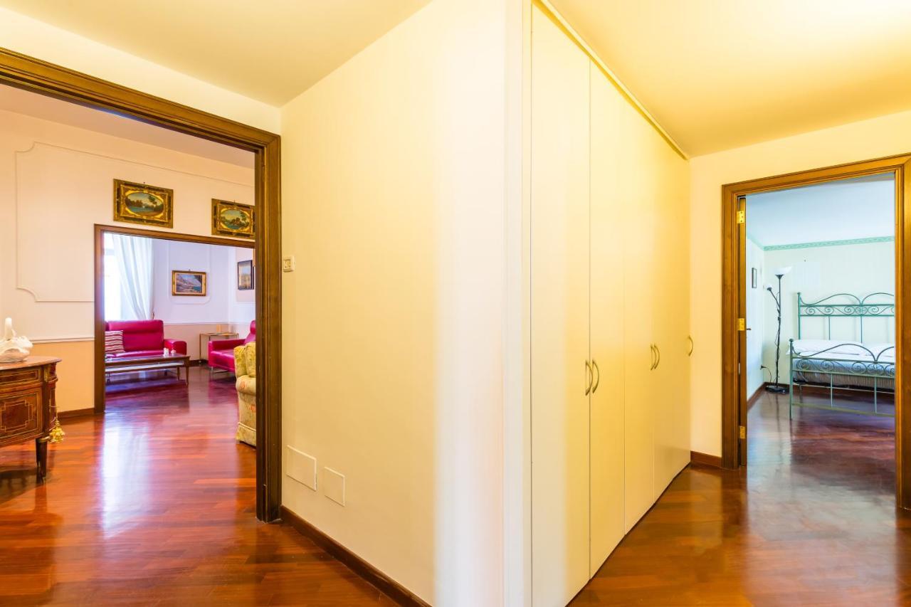 Grand Classic Apartment At San Martino By Napoliapartments Zewnętrze zdjęcie