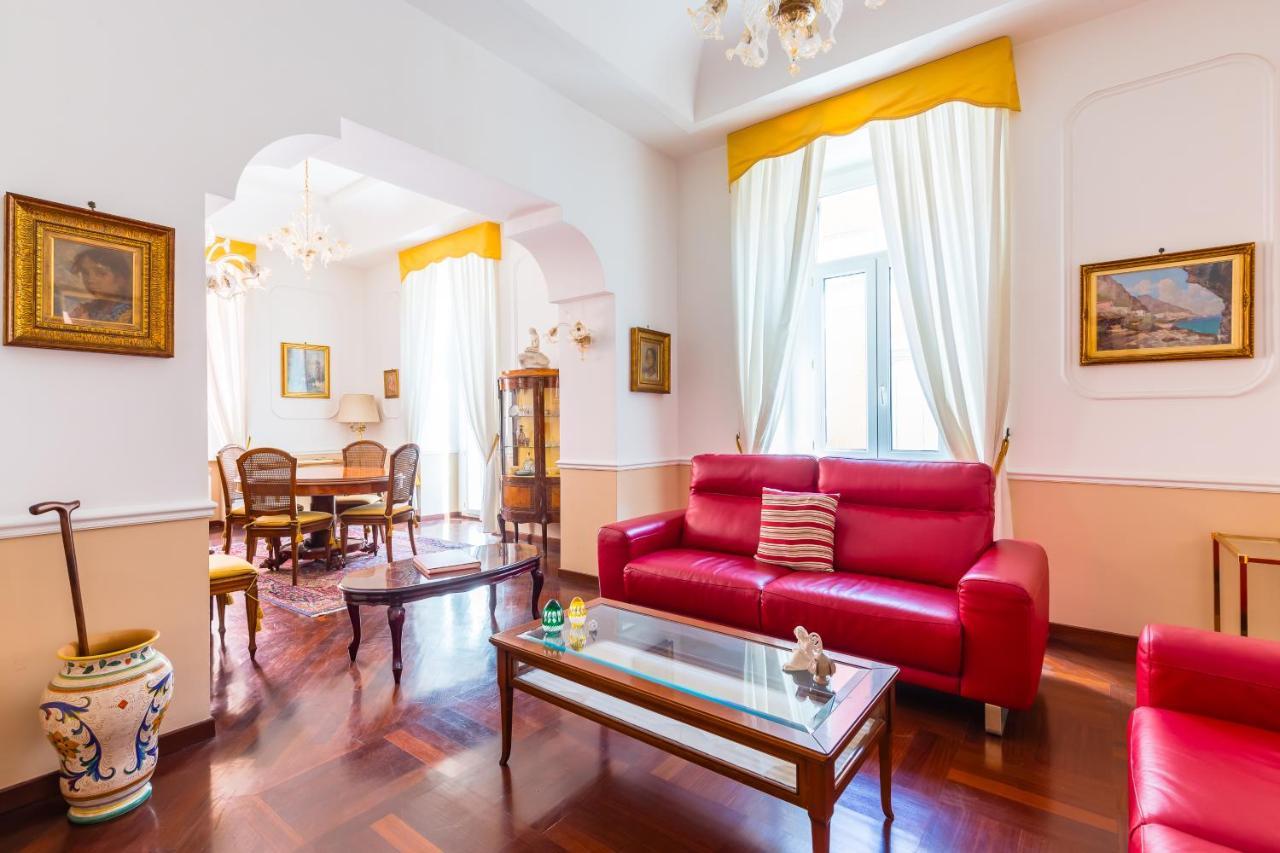 Grand Classic Apartment At San Martino By Napoliapartments Zewnętrze zdjęcie