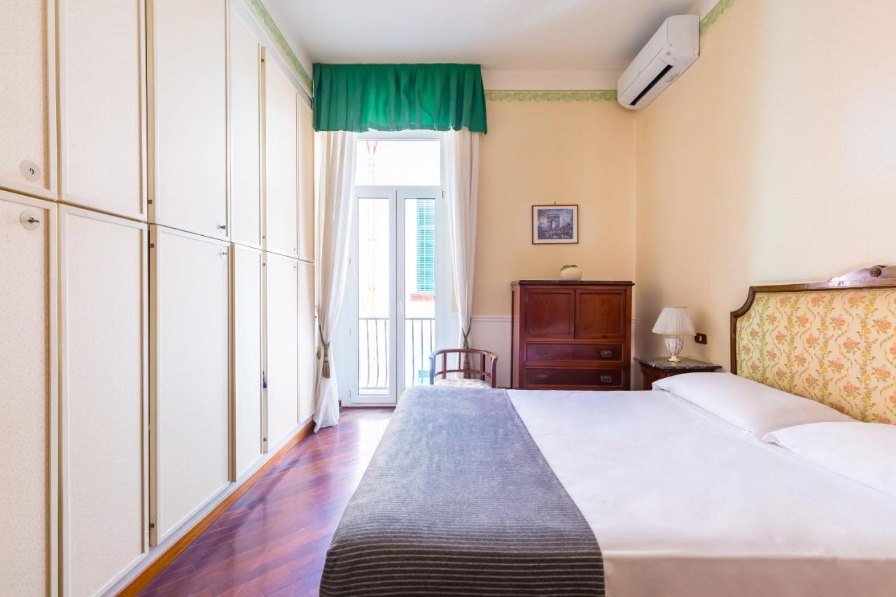 Grand Classic Apartment At San Martino By Napoliapartments Zewnętrze zdjęcie