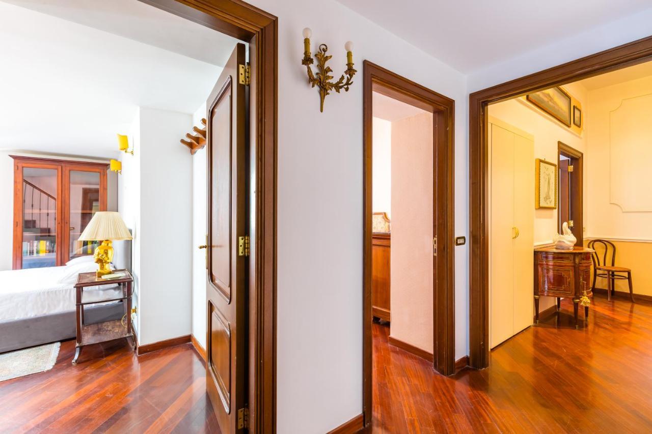 Grand Classic Apartment At San Martino By Napoliapartments Zewnętrze zdjęcie