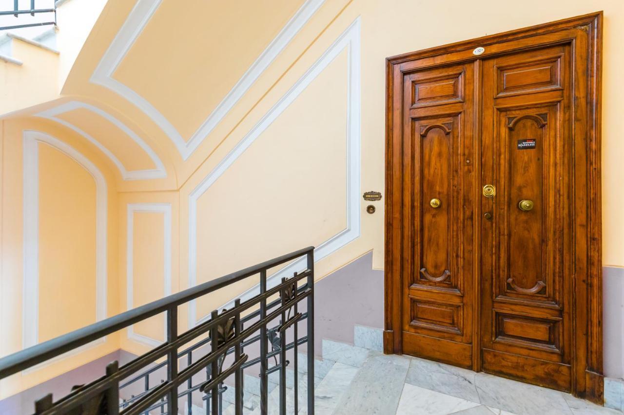 Grand Classic Apartment At San Martino By Napoliapartments Zewnętrze zdjęcie