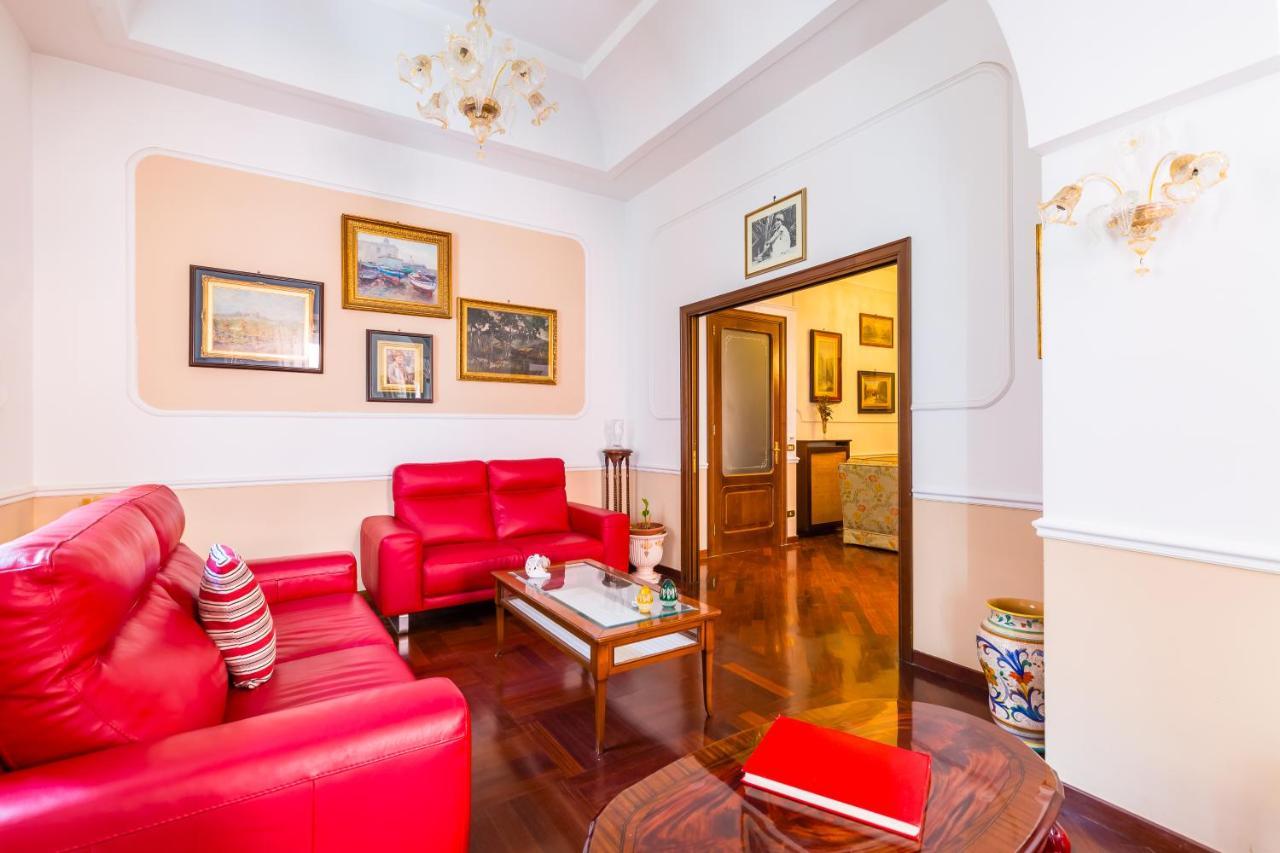 Grand Classic Apartment At San Martino By Napoliapartments Zewnętrze zdjęcie
