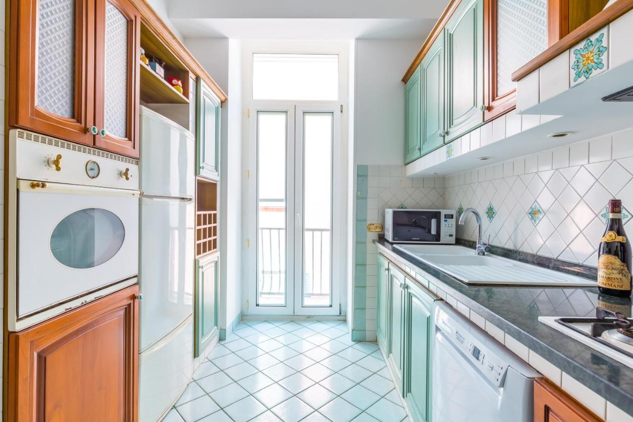 Grand Classic Apartment At San Martino By Napoliapartments Zewnętrze zdjęcie