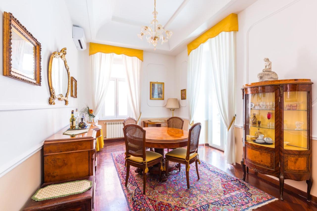 Grand Classic Apartment At San Martino By Napoliapartments Zewnętrze zdjęcie