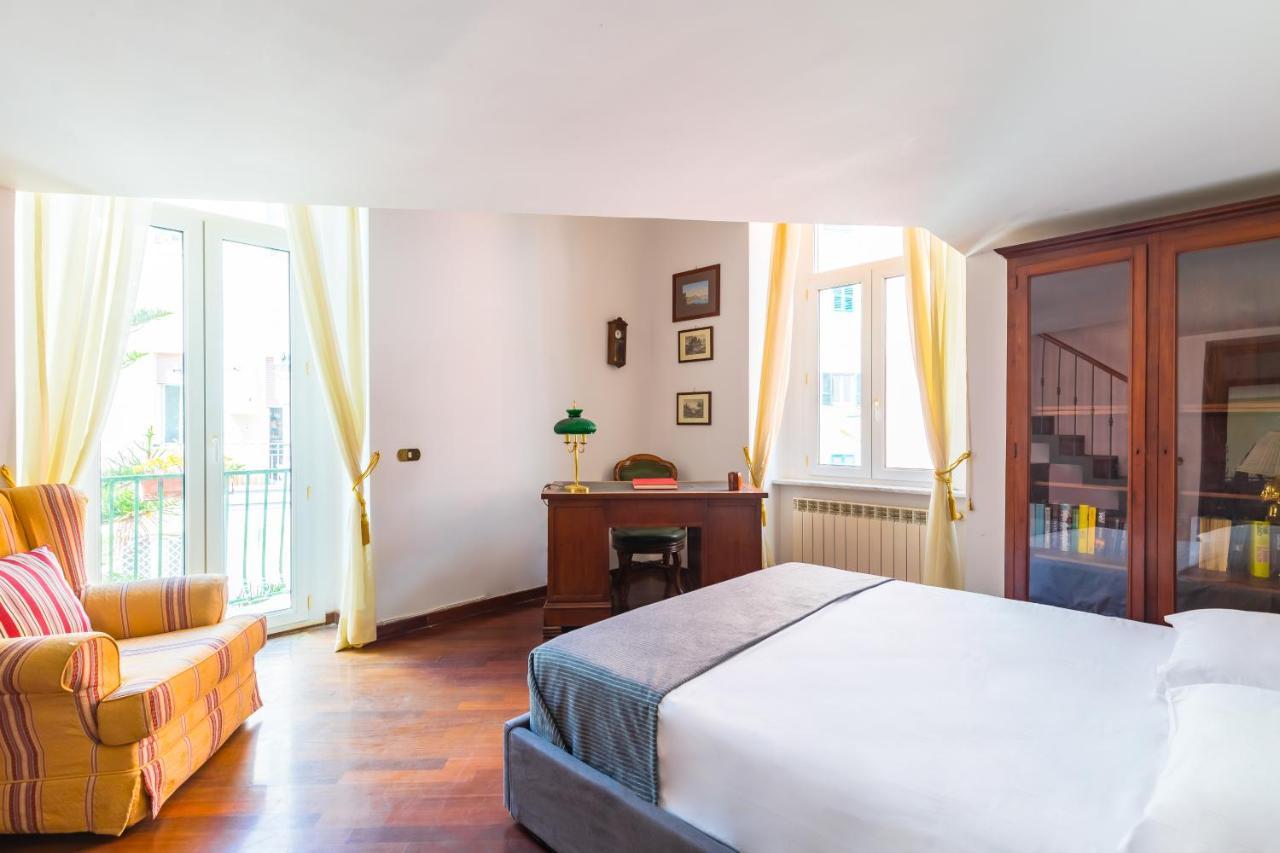 Grand Classic Apartment At San Martino By Napoliapartments Zewnętrze zdjęcie